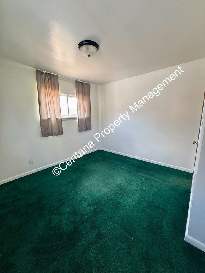 2606 Phillips St - Photo 6 of 43