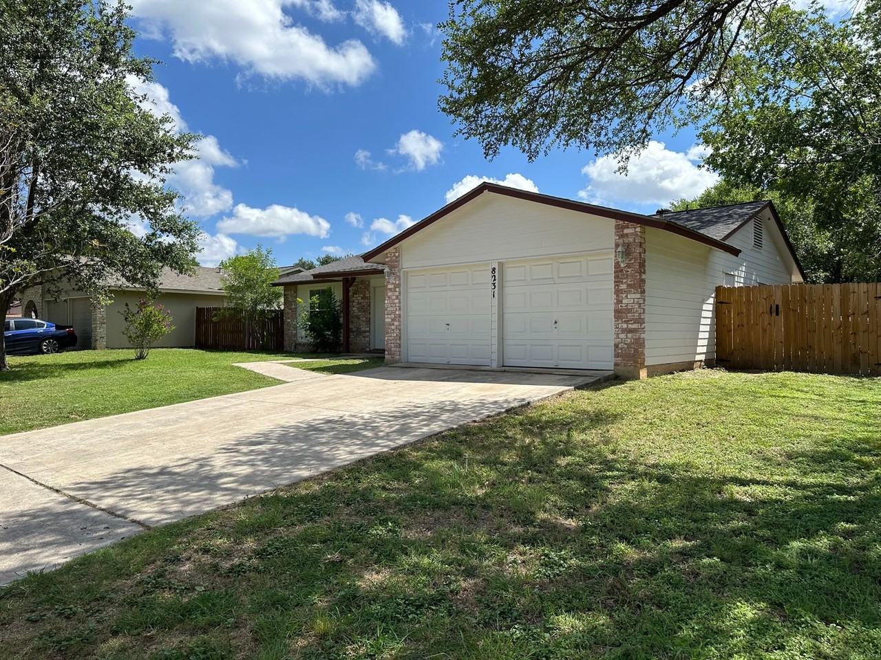 8231 Meadow Forest St - Photo 2 of 42