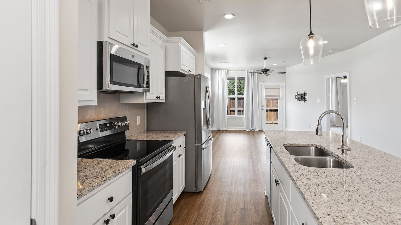 927 Drago Dr - Photo 3 of 13