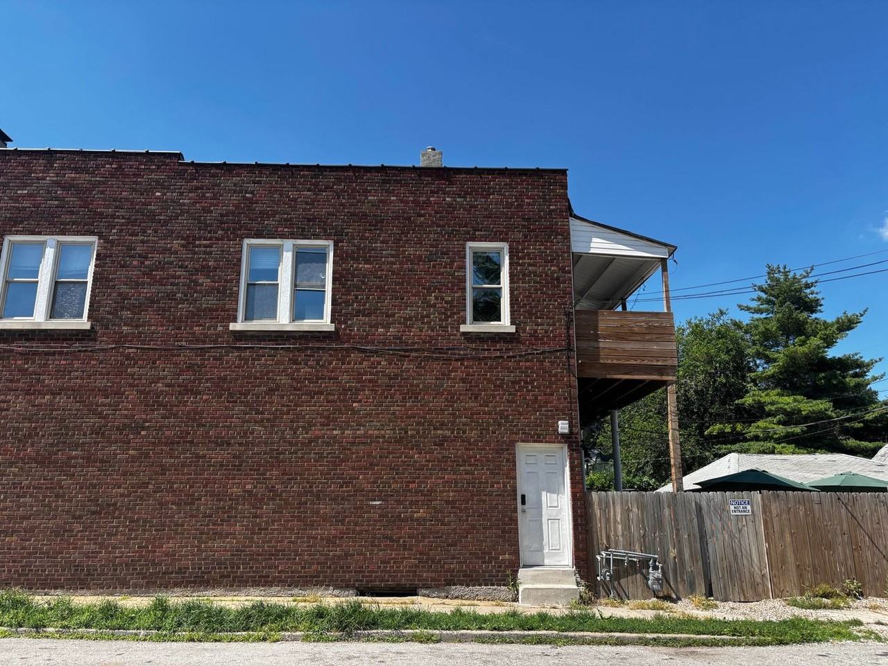 401 N 5th St - Photo 2 of 13