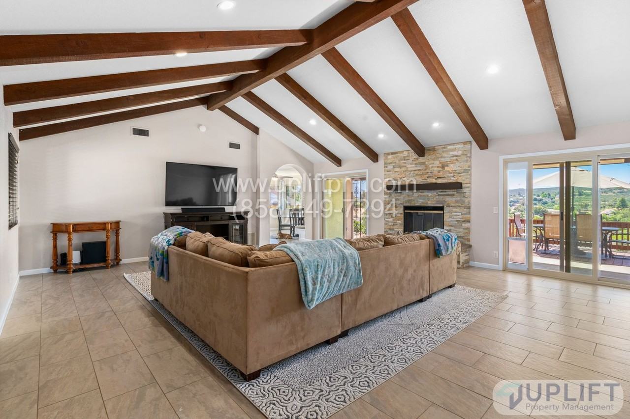 16213 Daza Dr - Photo 3 of 35