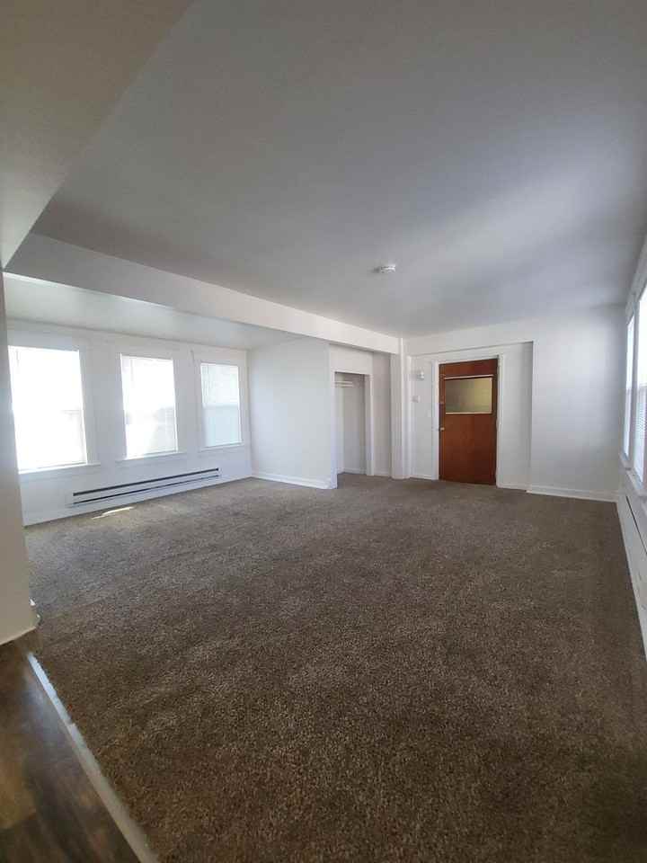 701 H St - Photo 2 of 8