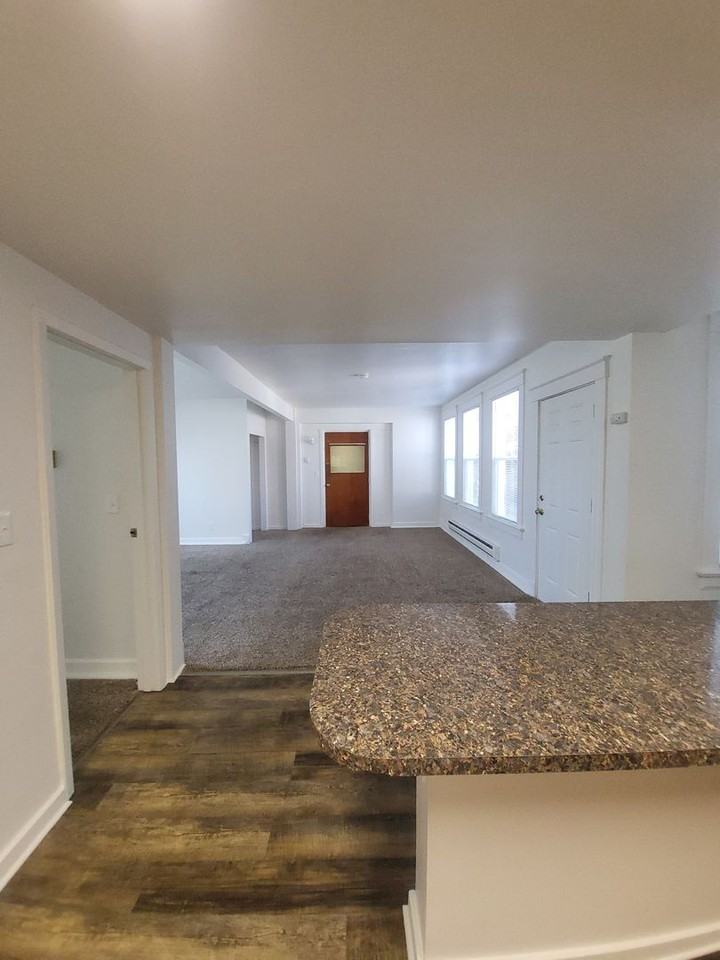 701 H St - Photo 3 of 8