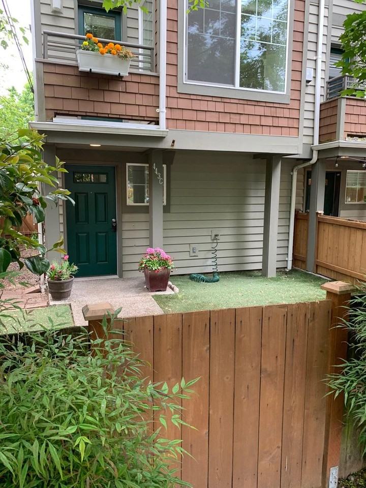 443 Ne Ravenna Blvd #C - Photo 2 of 39