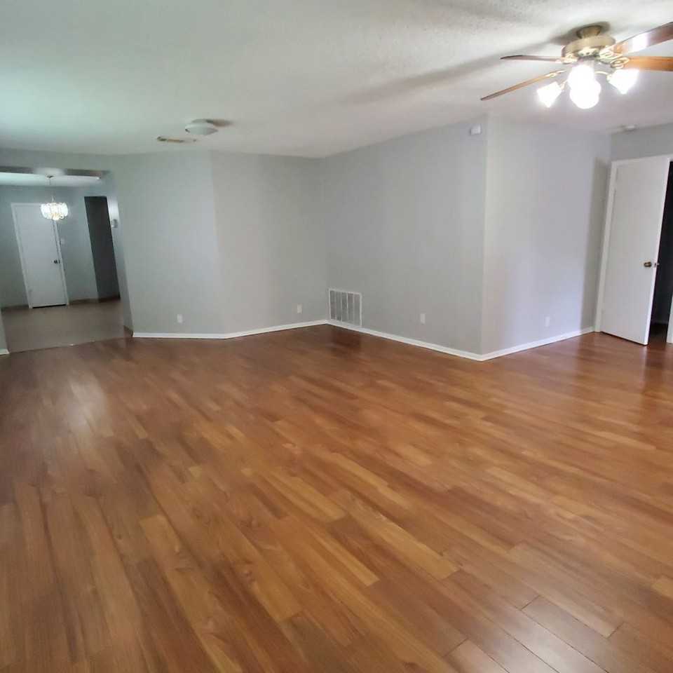 8243 Brisbane - Photo 3 of 28