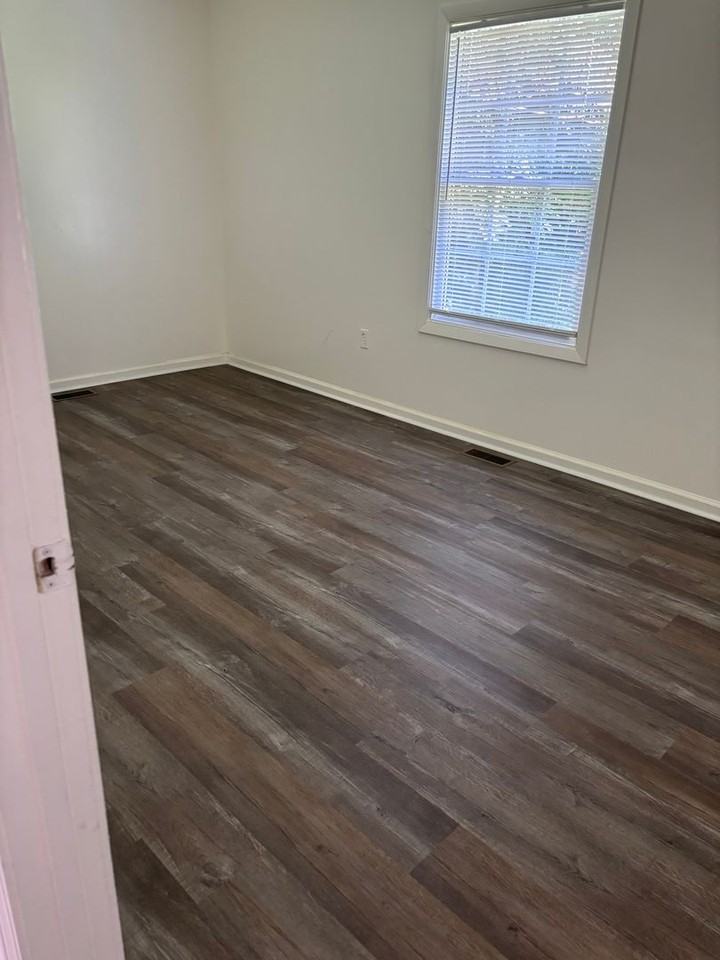 1012B N Salisbury Ave - Photo 2 of 11