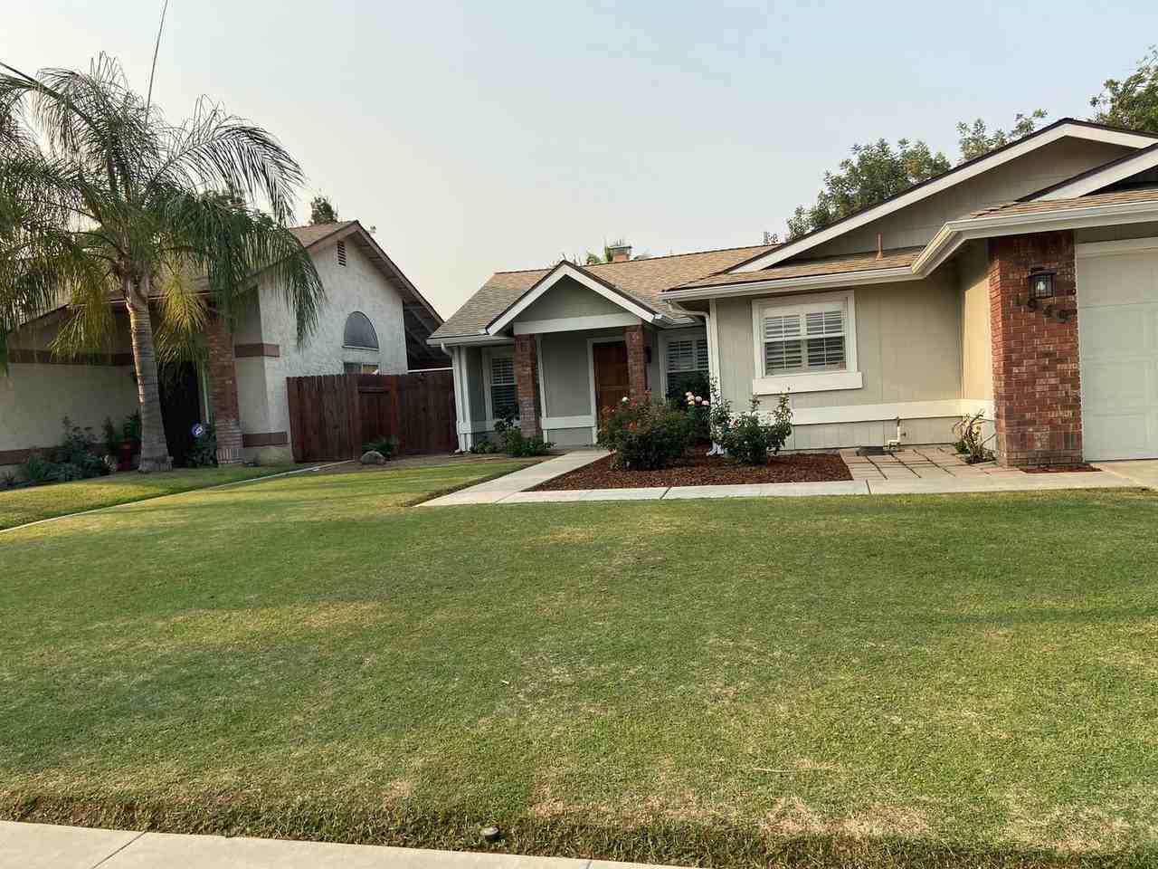 1949 Fairhaven Ave - Photo 3 of 25