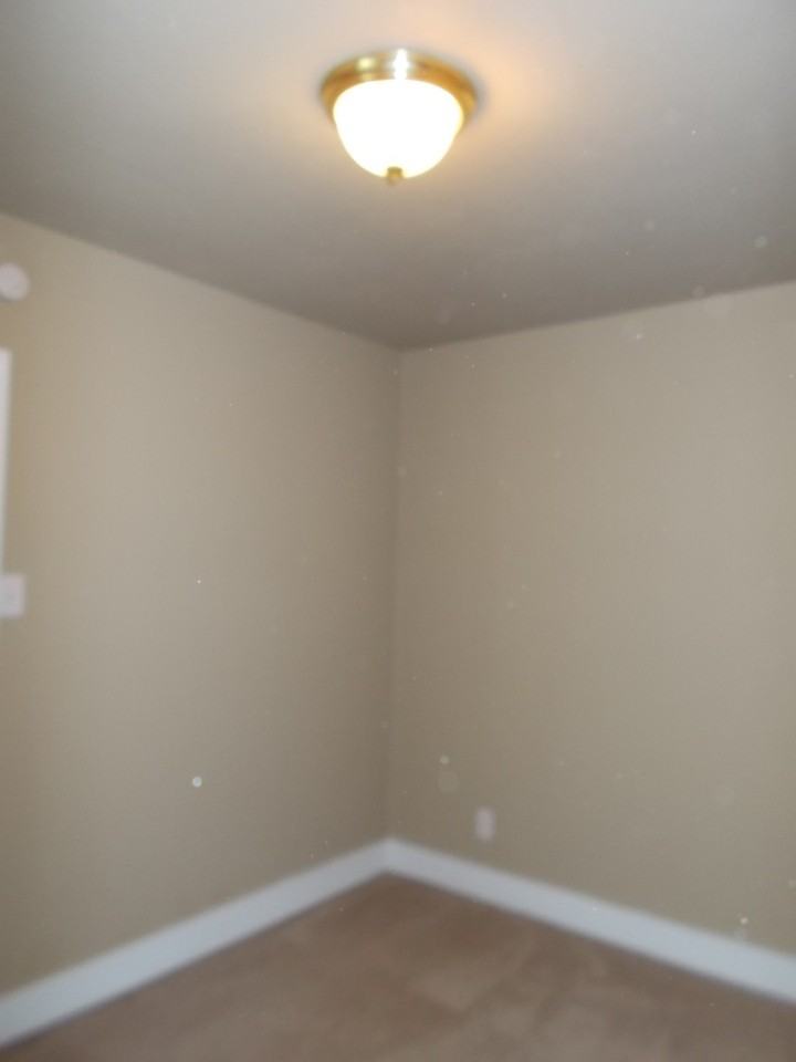 1131 1/2 N 23rd St - Photo 5 of 7