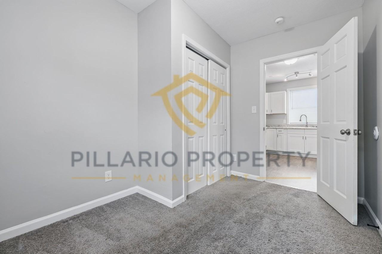 2030 Houston St - Photo 3 of 14