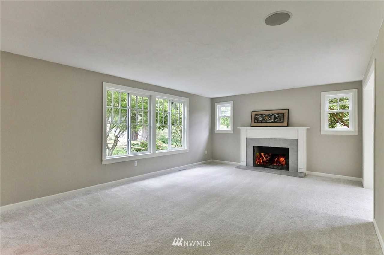 4338 157th Ave Se - Photo 4 of 17