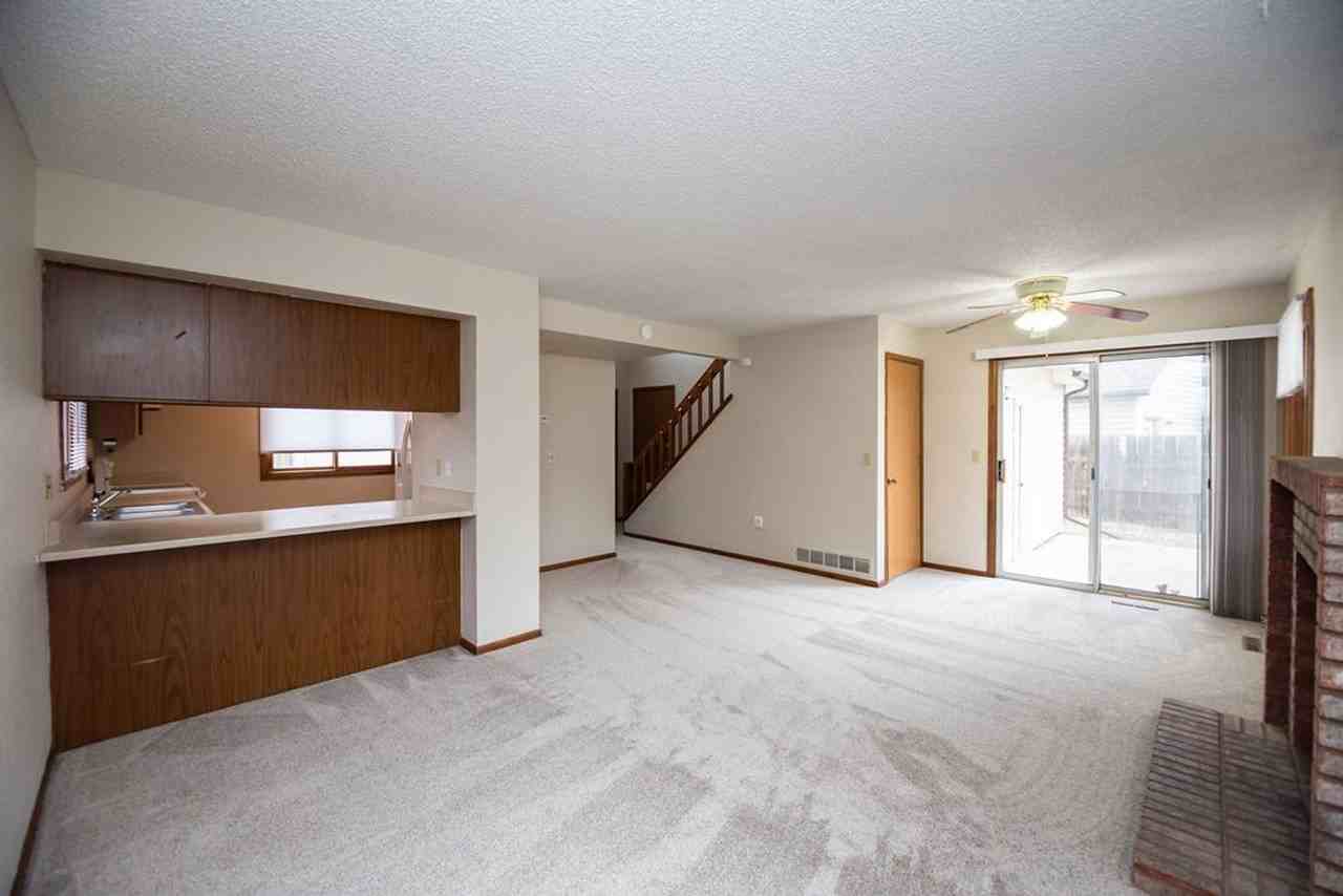 1937 Connecticut Dr - Photo 4 of 35