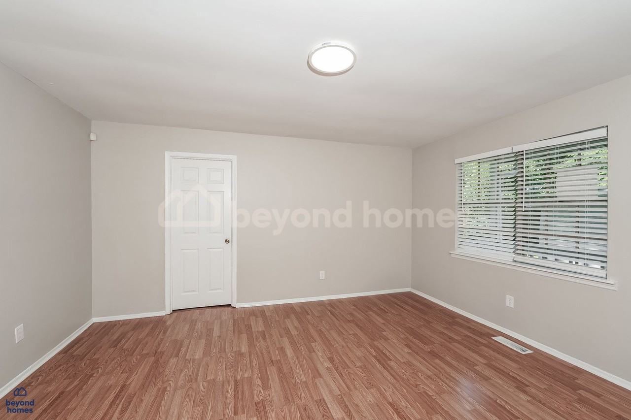 4213 Kendall Ave - Photo 6 of 30