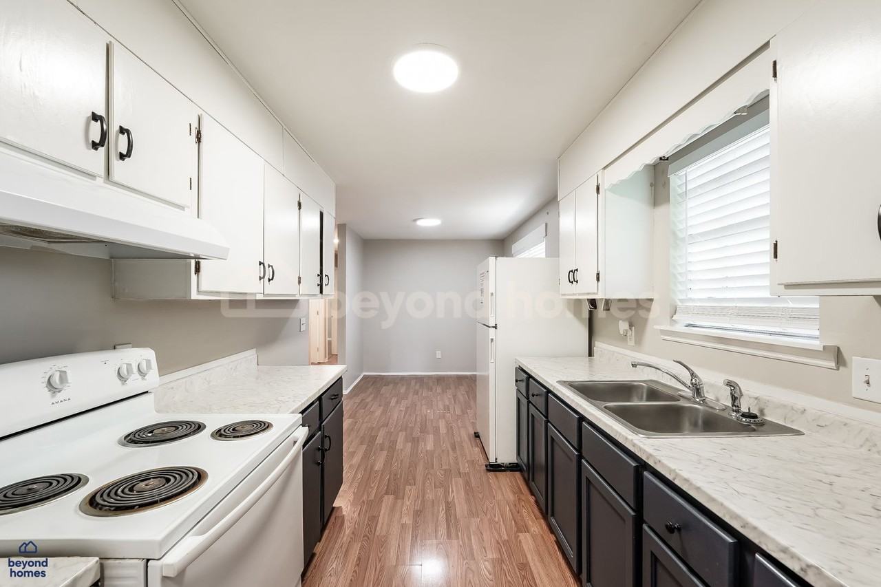 4213 Kendall Ave - Photo 7 of 30