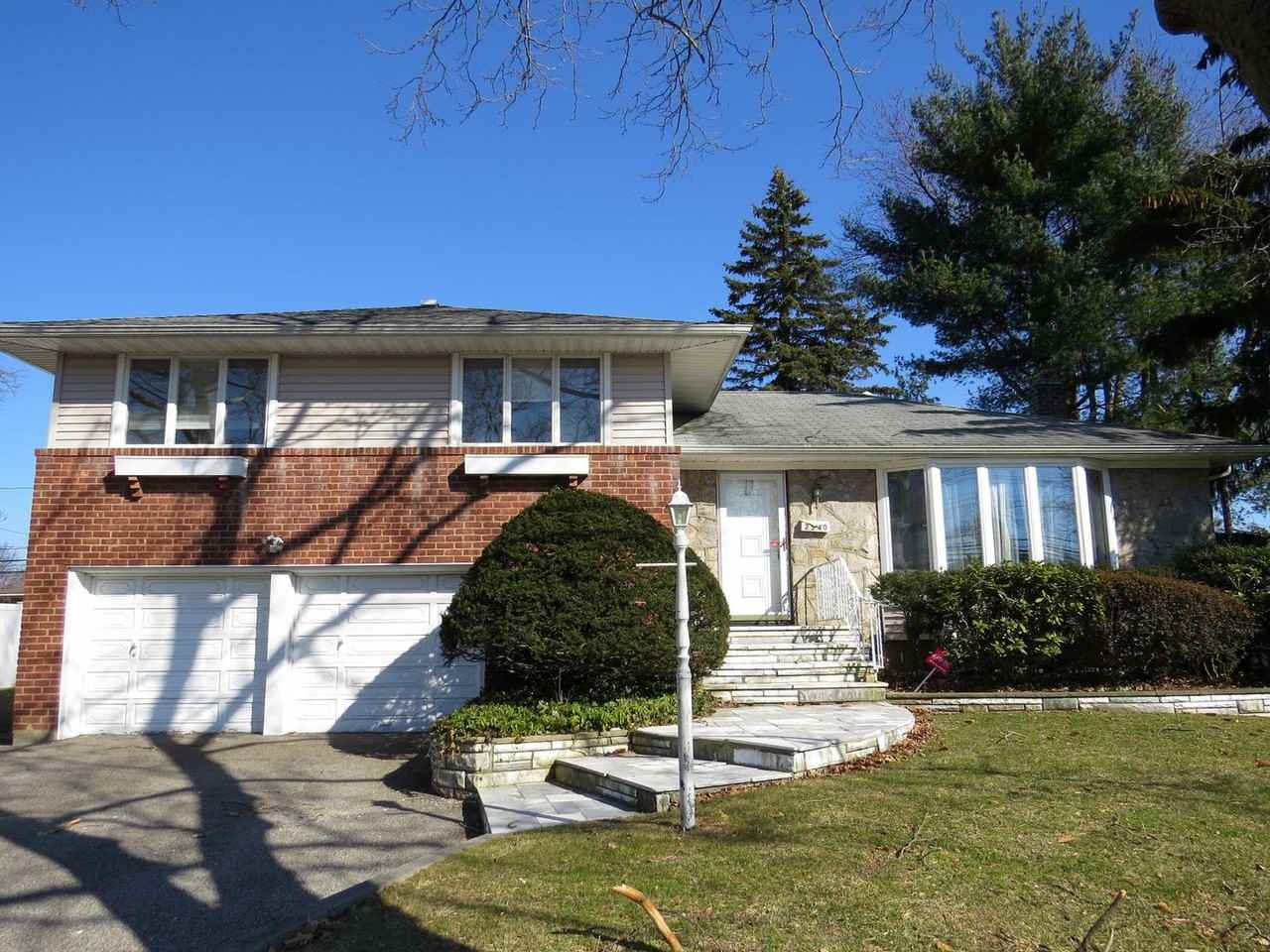 2540 New York Ave - Photo 2 of 15