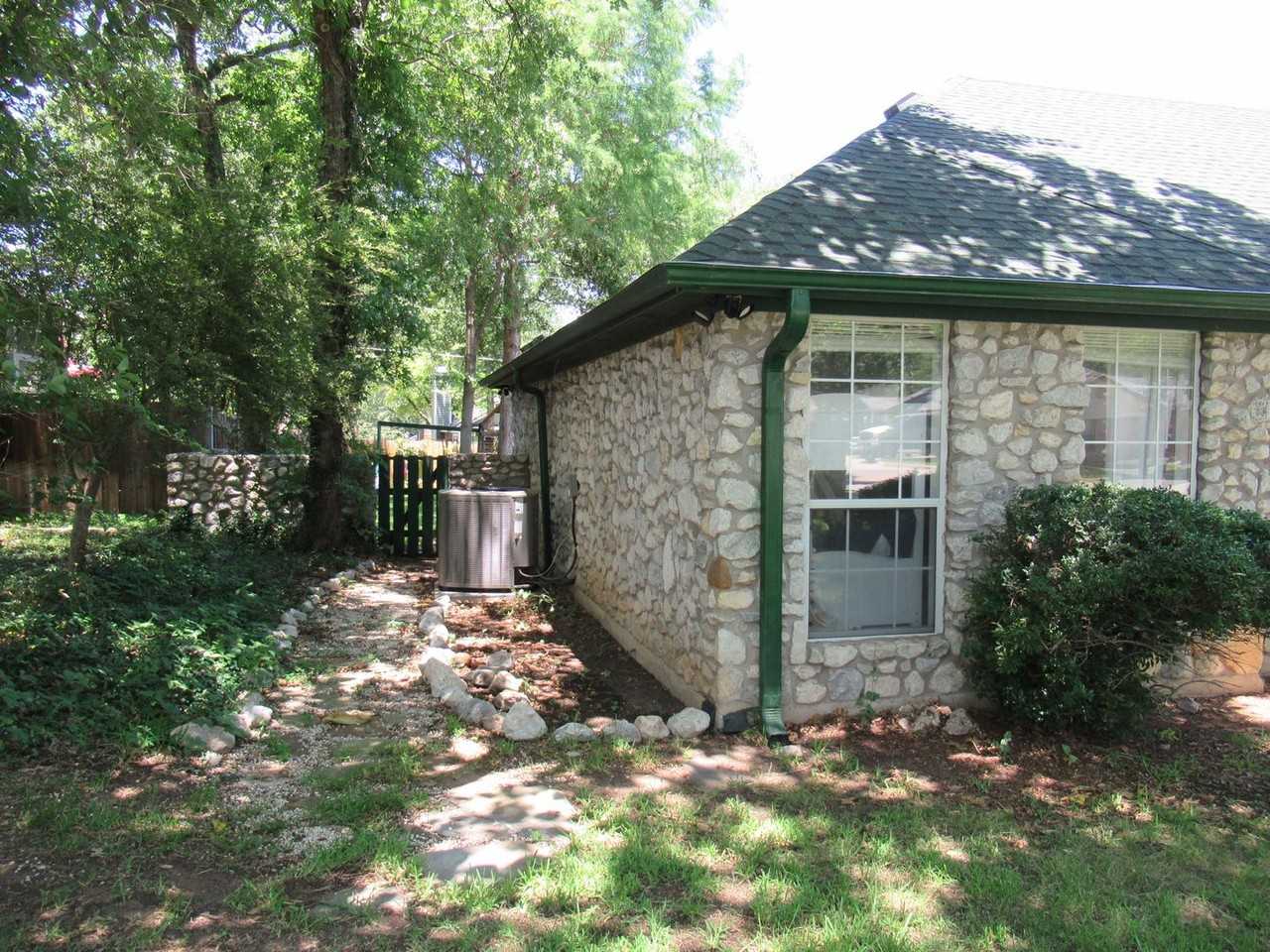 707 High Crest Dr - Photo 2 of 37