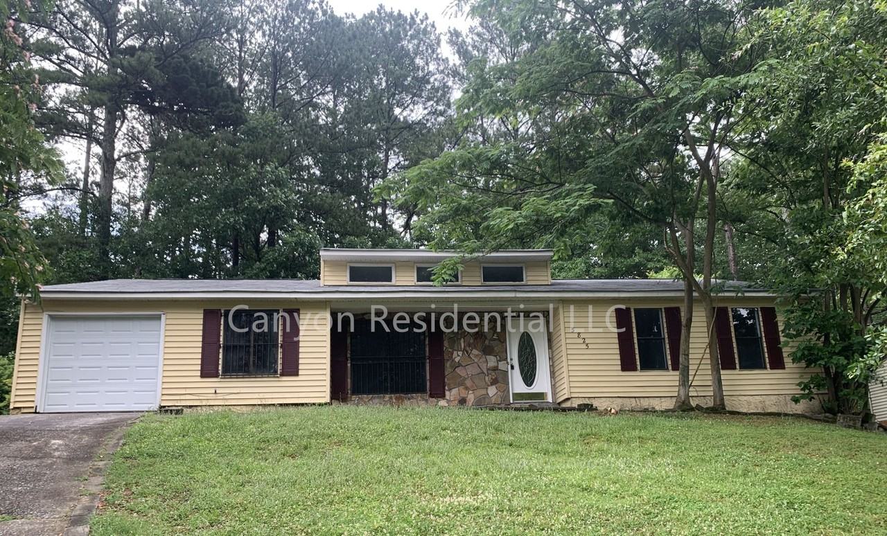 5825 Vernier Drive Southwest - Photo 2 of 13