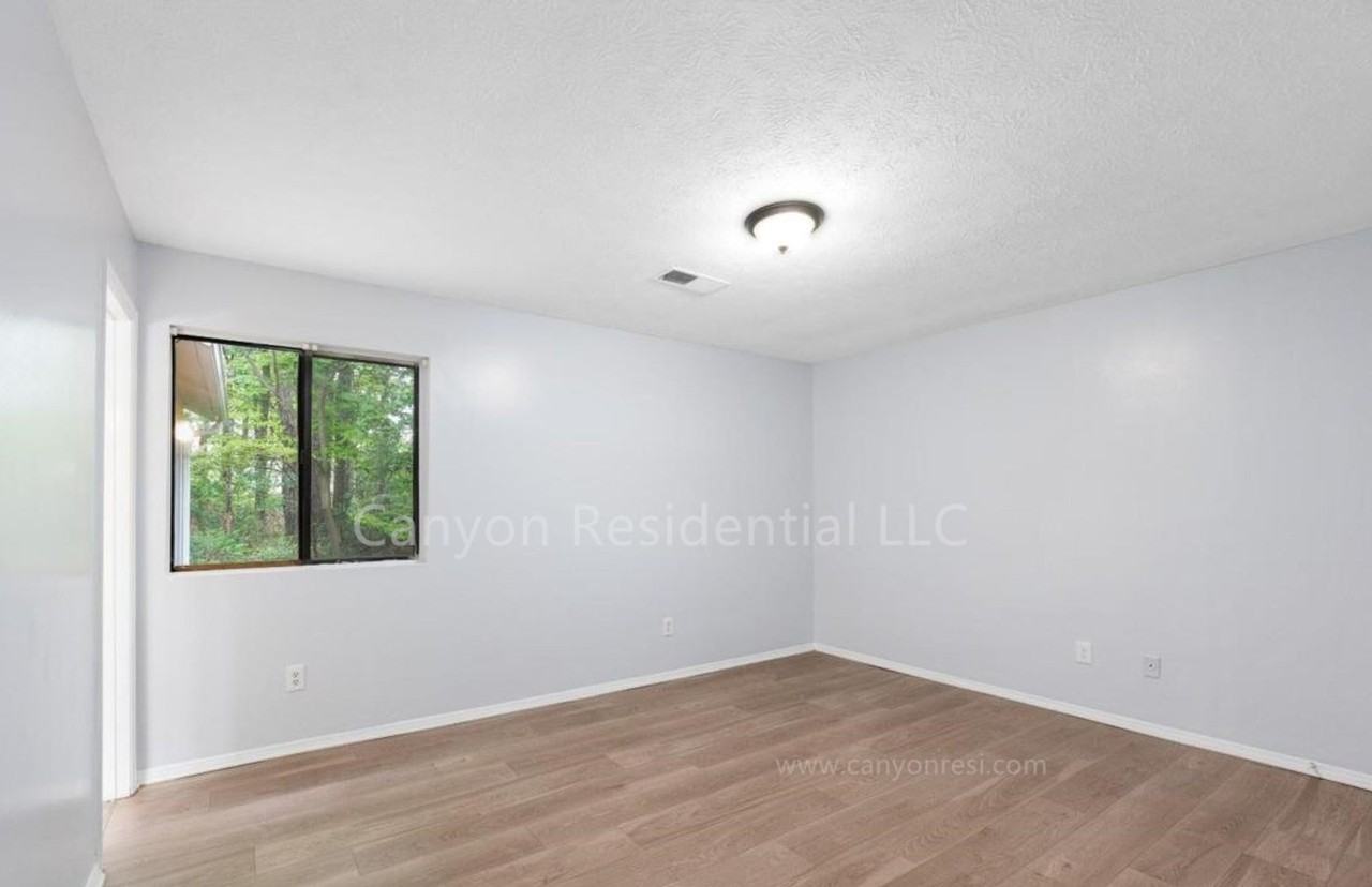 5825 Vernier Drive Southwest - Photo 3 of 13