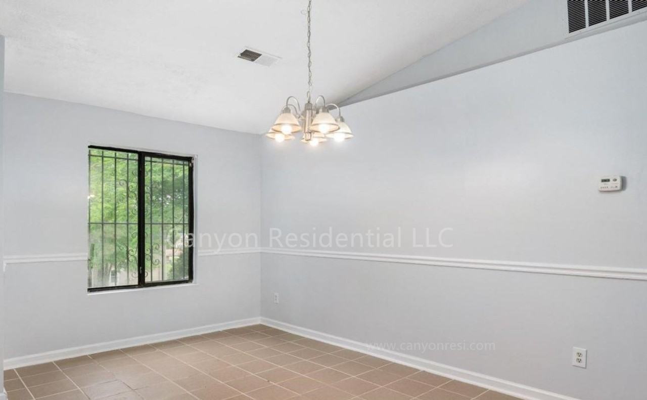 5825 Vernier Drive Southwest - Photo 7 of 13