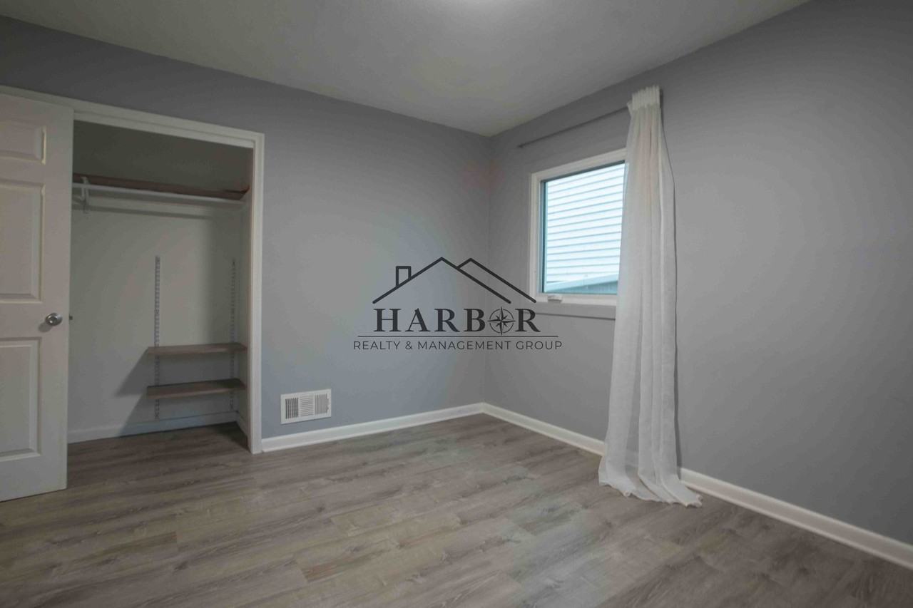 303 21st Ave Sw - Photo 4 of 15