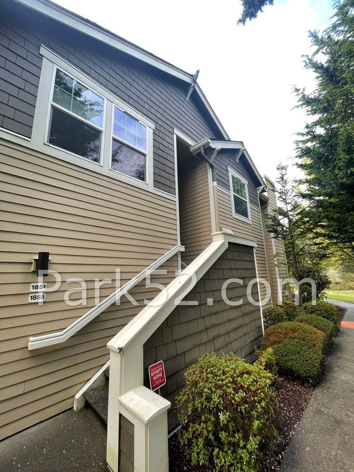 1851 Mcneil Cir - Photo 2 of 16