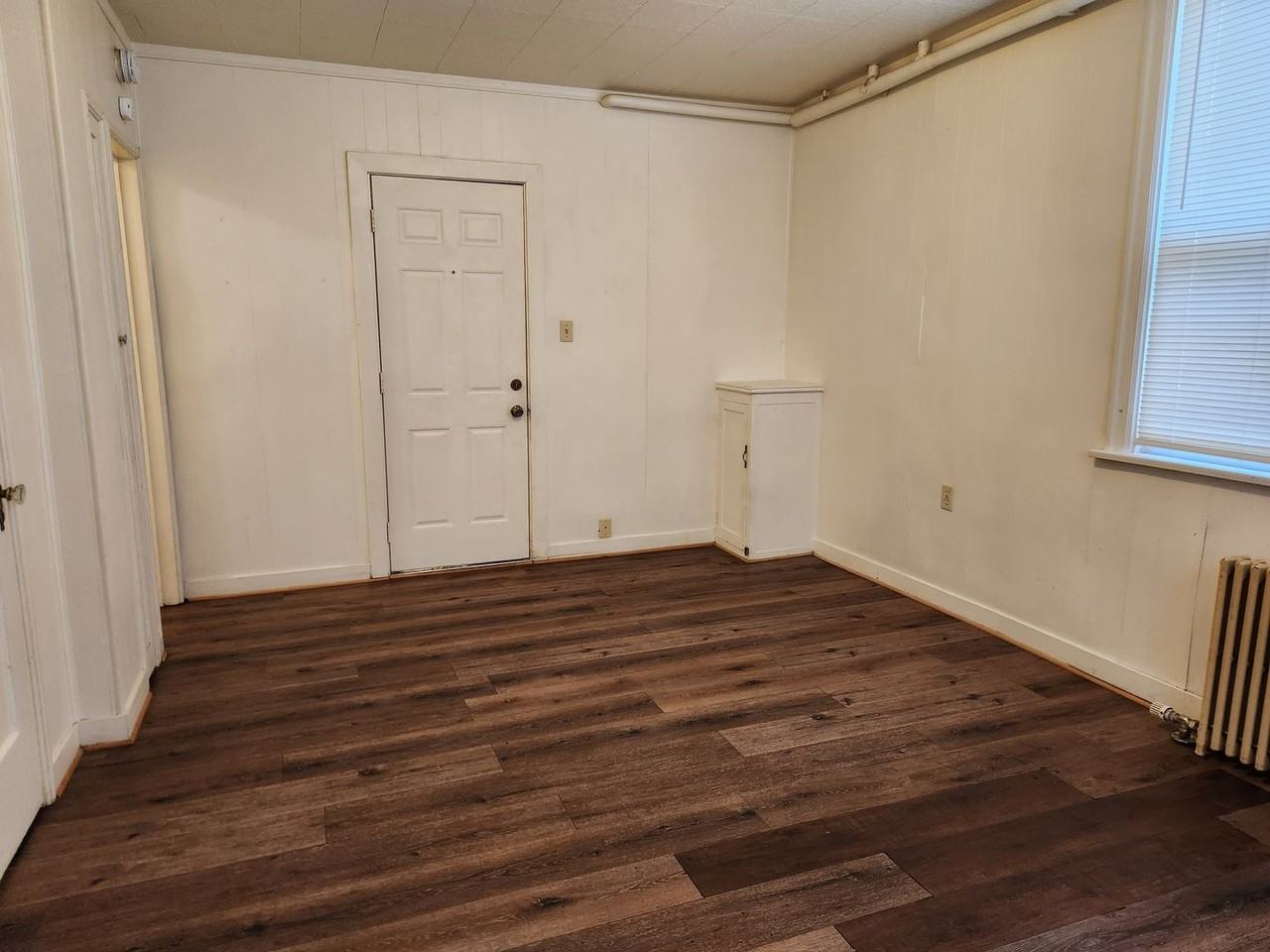 1604 I Street - Photo 4 of 15