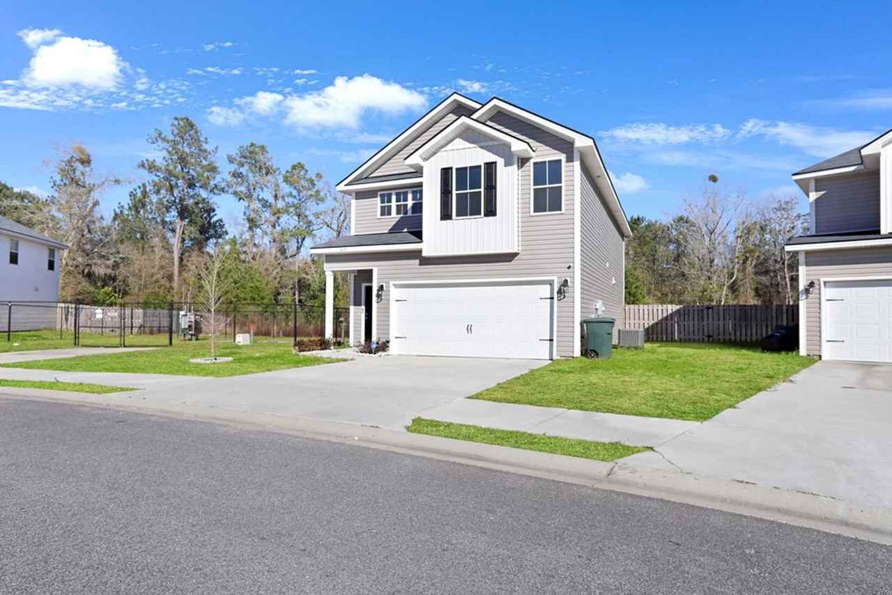 609 Fairview Cir - Photo 2 of 28