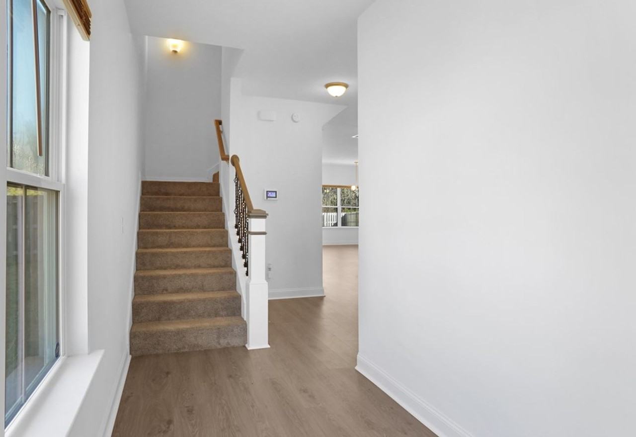 609 Fairview Cir - Photo 4 of 28