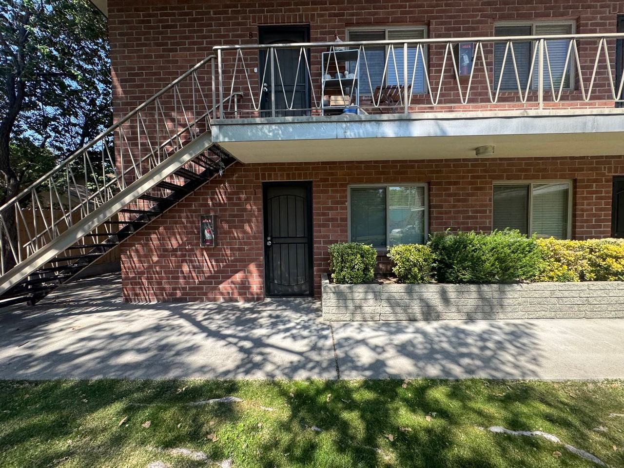 25 North Keystone Avenue #1 - Photo 2 of 10