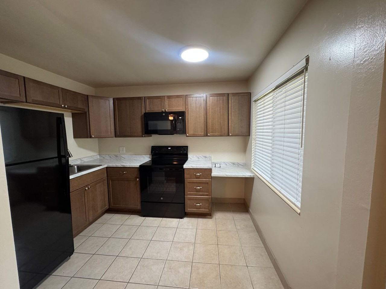 25 North Keystone Avenue #1 - Photo 3 of 10