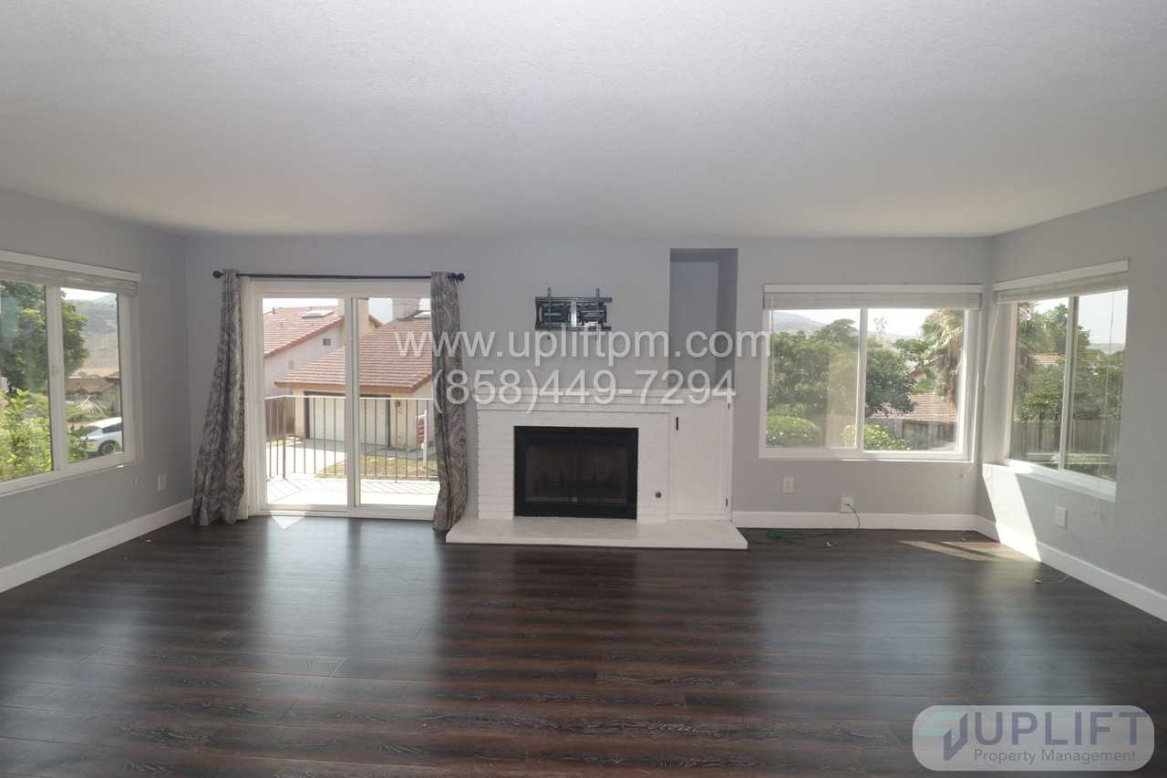 10050 Carissa Ln - Photo 2 of 30