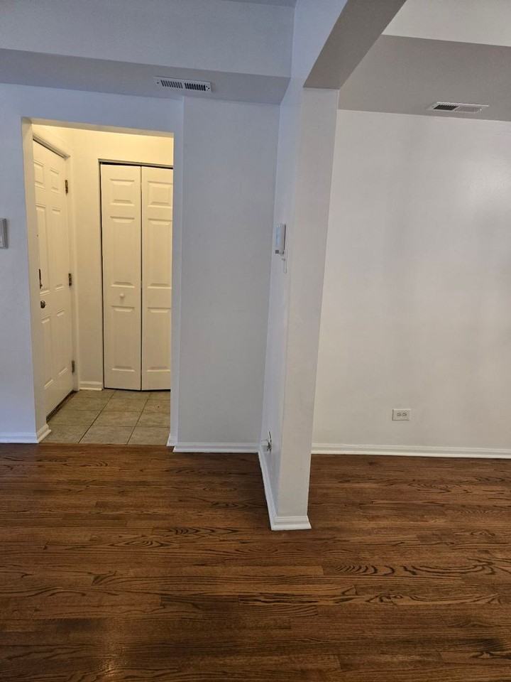 6518 N Mozart St #1 - Photo 7 of 31