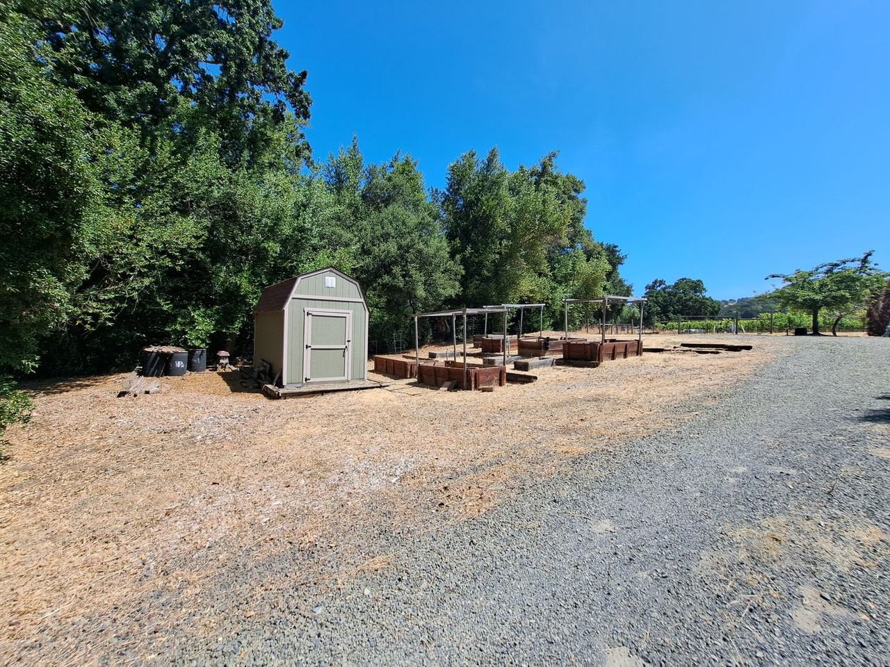 1705 Wooden Valley Rd - Photo 3 of 41
