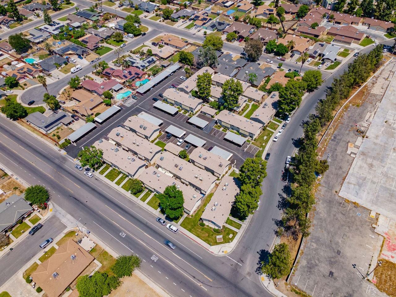 Teal Townhomes - Photo 6 of 7