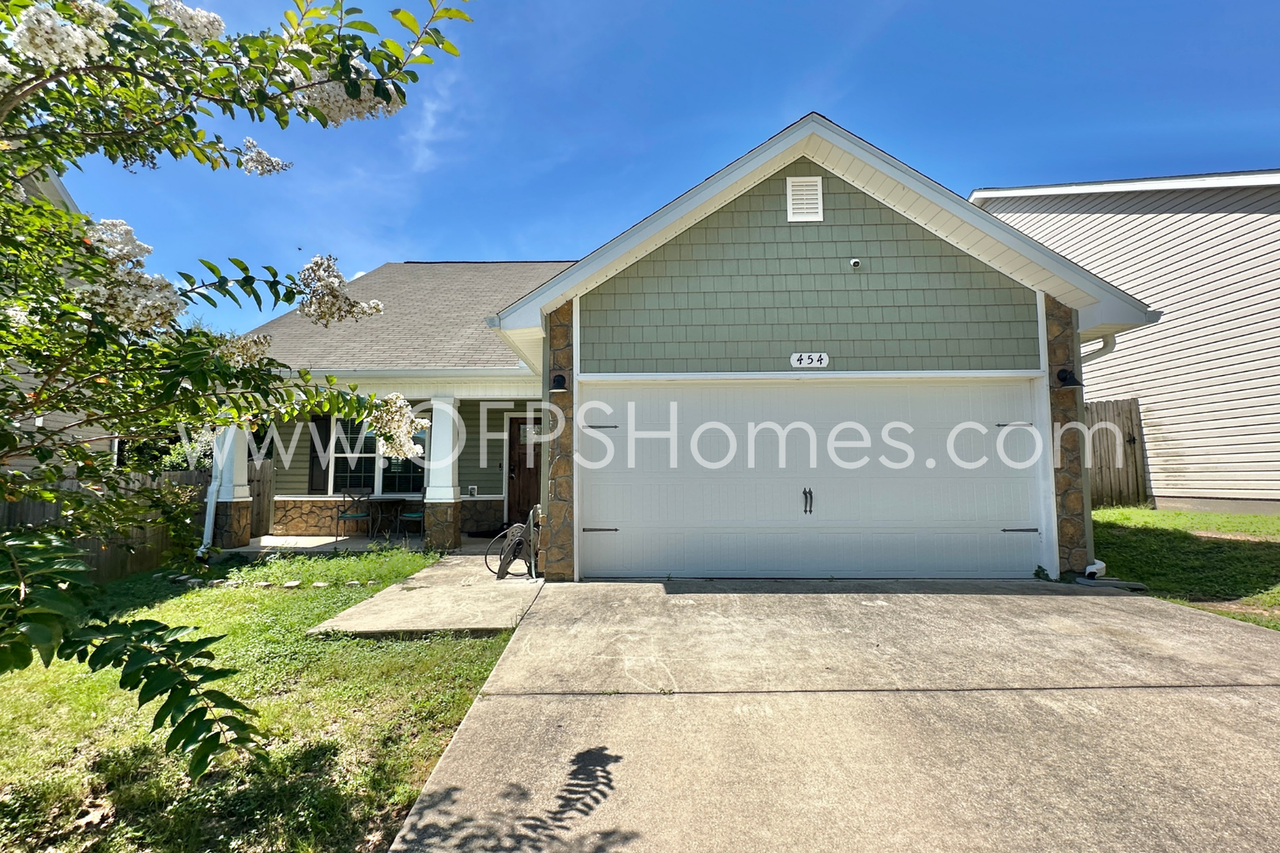 454 Eisenhower Dr - Photo 2 of 28