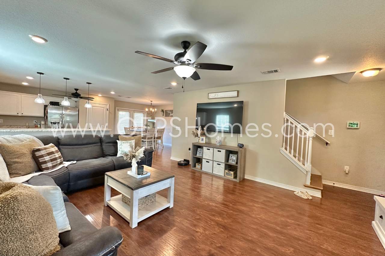 454 Eisenhower Dr - Photo 6 of 28