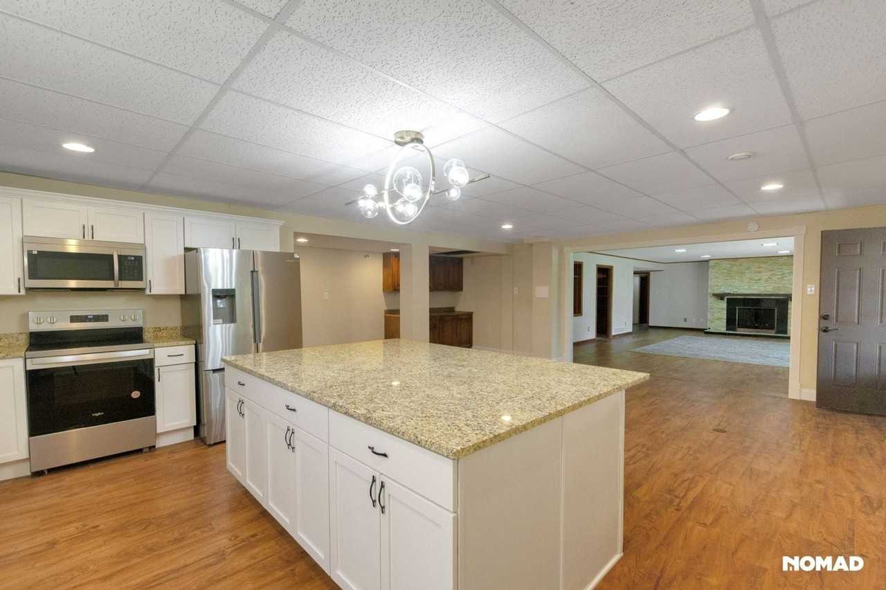 139 Ladue Oaks Dr - Photo 4 of 36