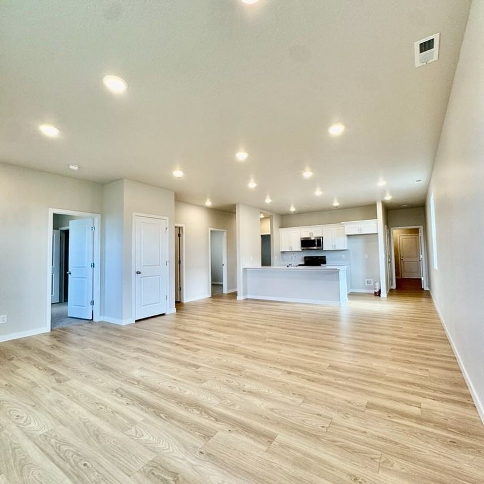 5087 E Norma Ave - Photo 3 of 17