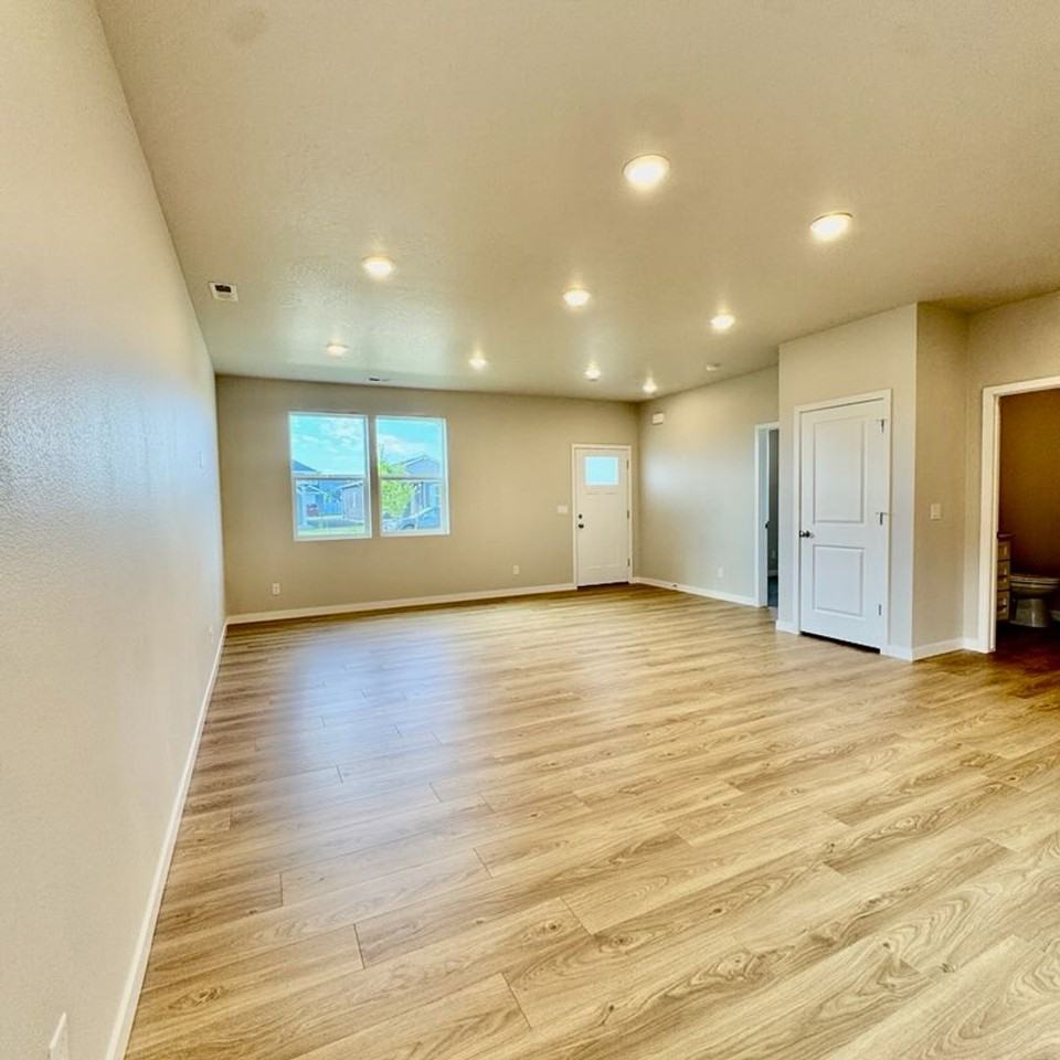 5087 E Norma Ave - Photo 4 of 17