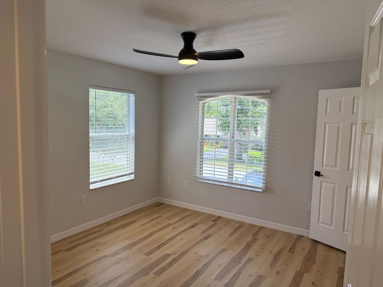 2653 Grand Island Shores Rd - Photo 3 of 19