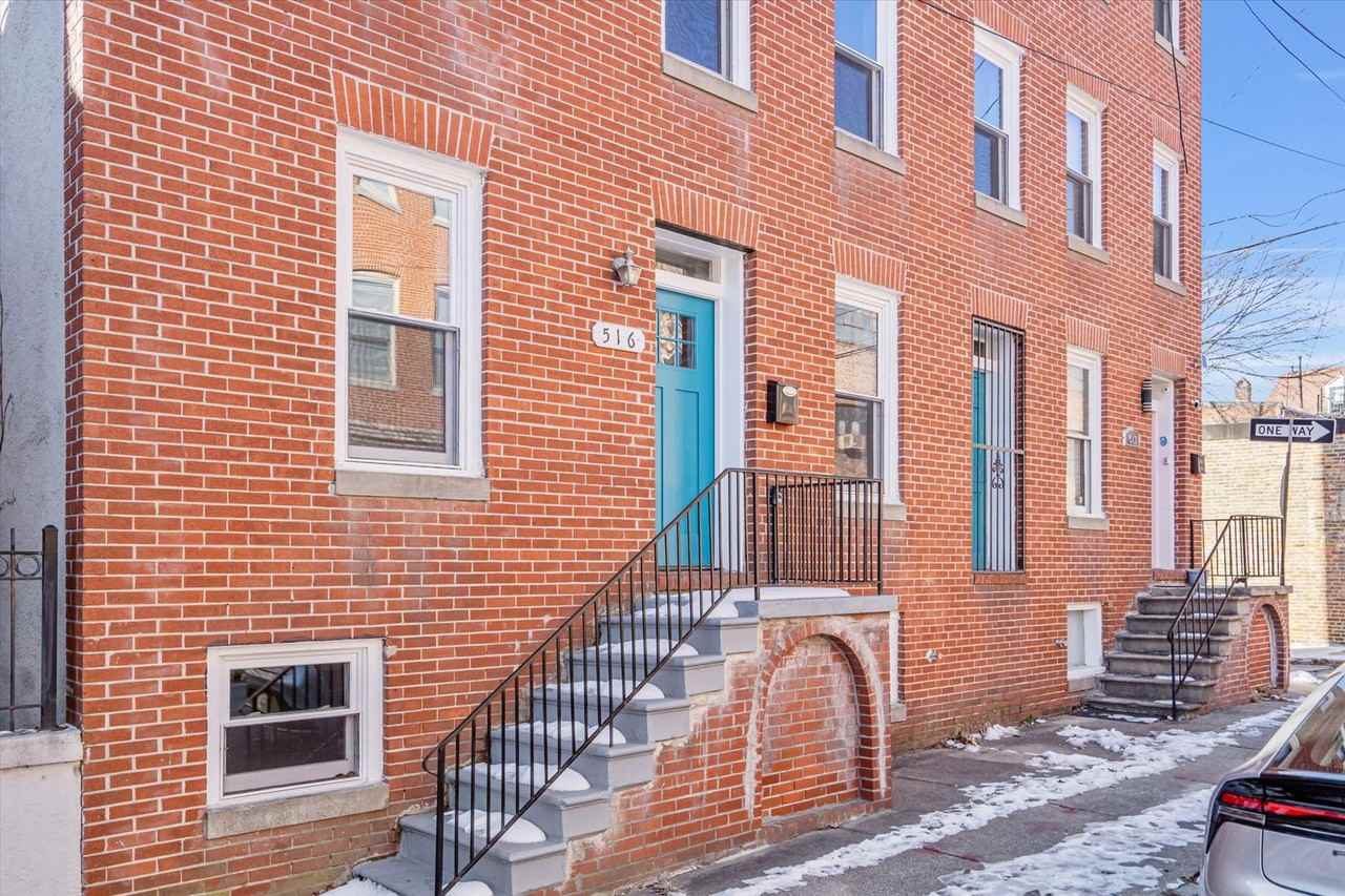 516 Warner St - Photo 3 of 9