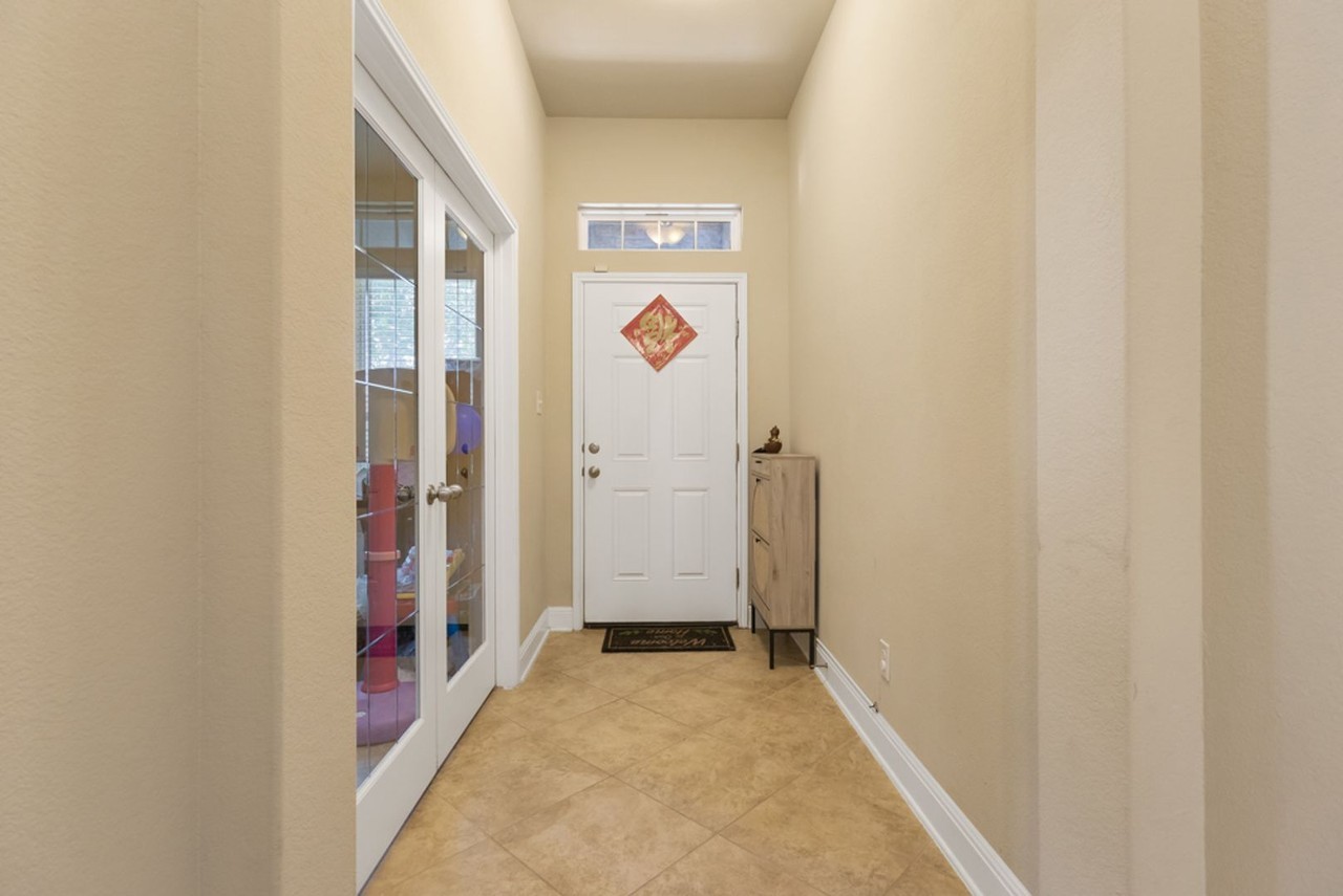 5722 Sweetwater Way - Photo 3 of 23