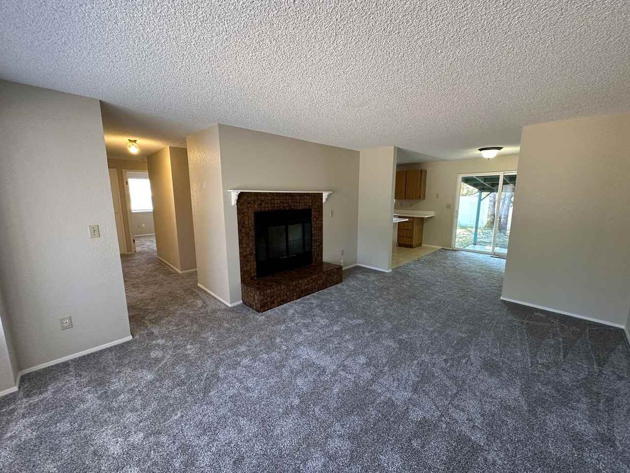 813 Haskell Ct - Photo 3 of 14