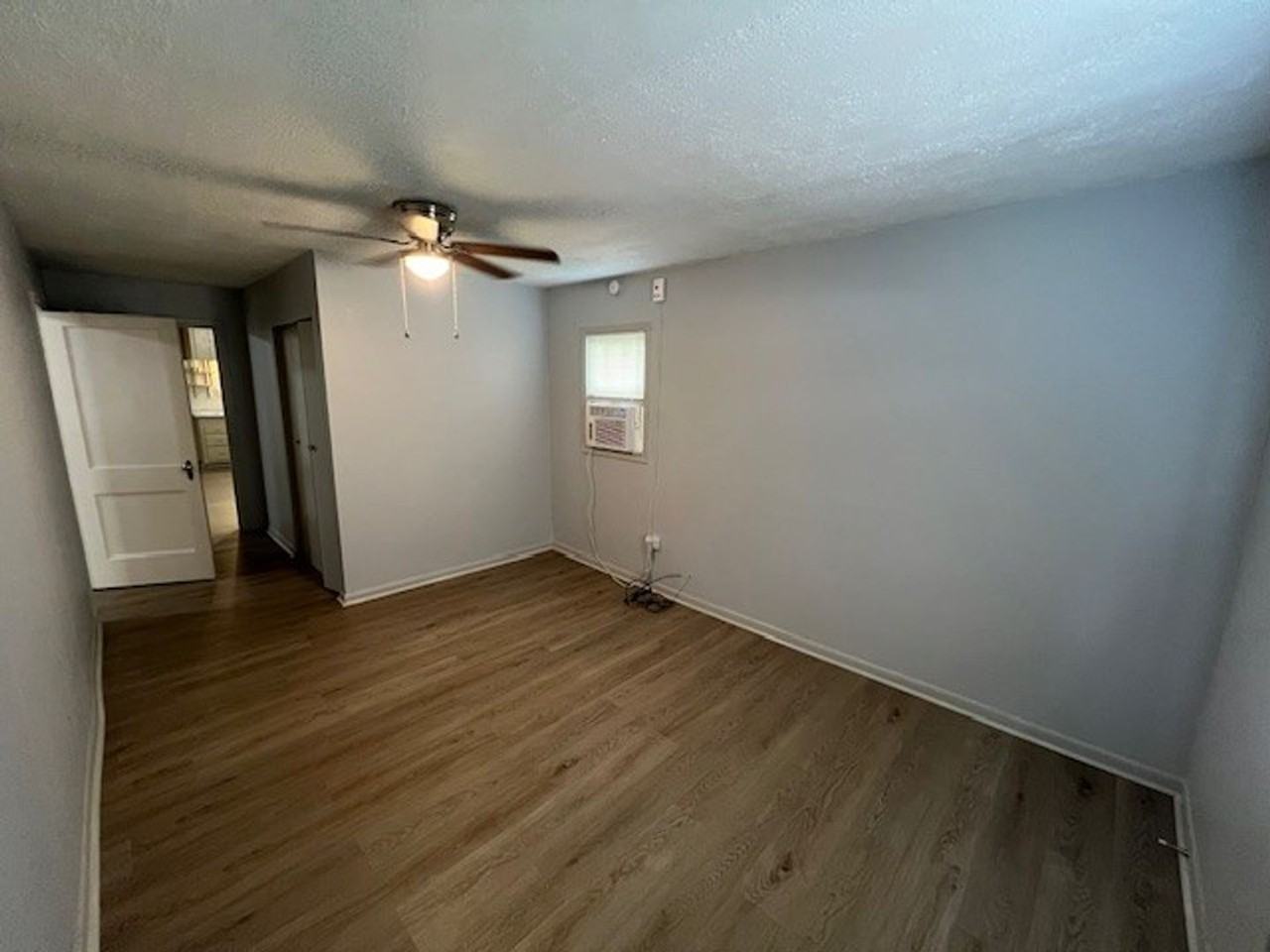 216 Brundrette St - Photo 4 of 8