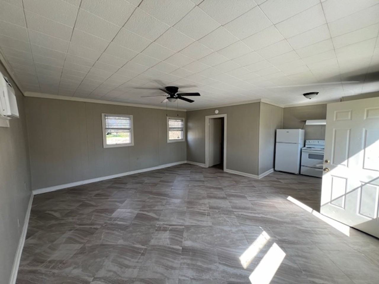 216 1/2 Brundrette St - Photo 2 of 5