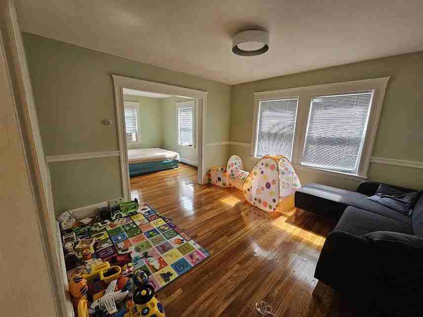 18 Banks Street #1 - Photo 4 of 8