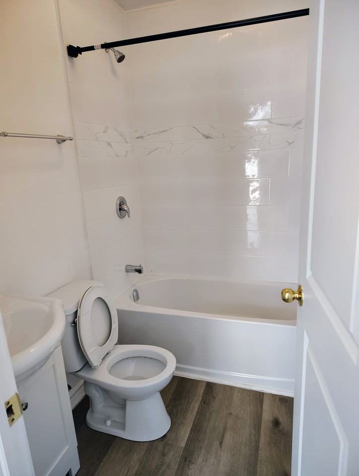 494 Somerset St W #1-2 - Photo 7 of 9