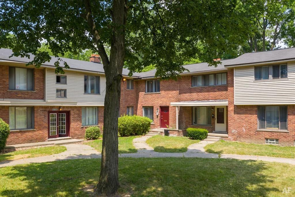 14220 Riverview St Apt 102