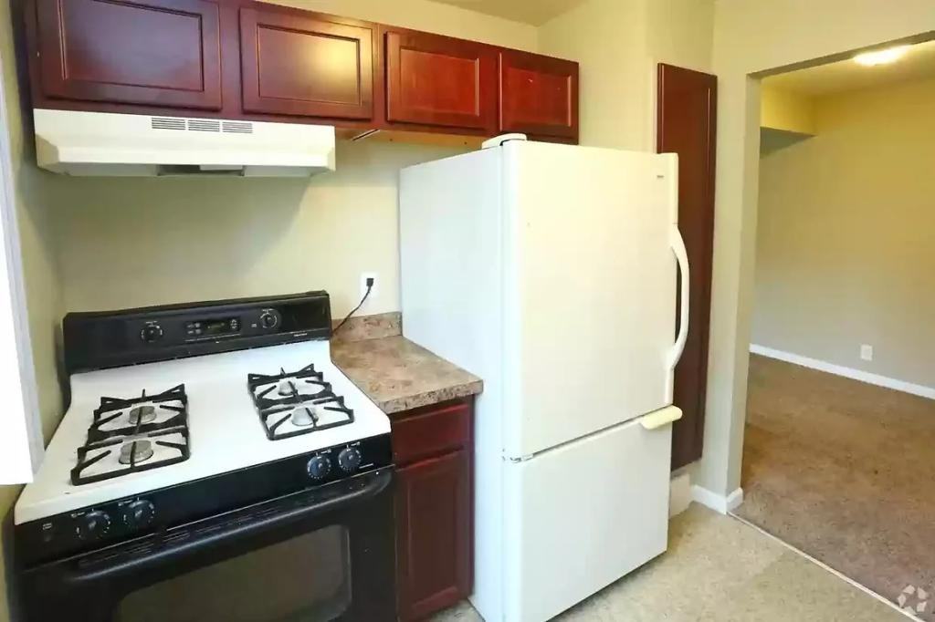 14220 Dale St Apt 203 - Photo 6 of 8