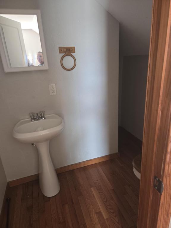 2326 Crawford Ave - Photo 2 of 15