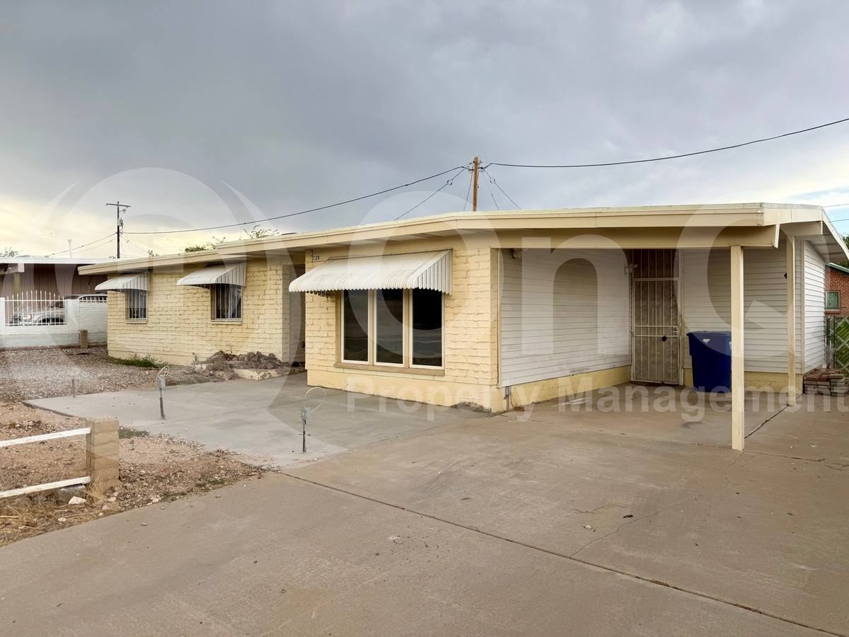 2120 North 3rd Avenue - Photo 2 of 10